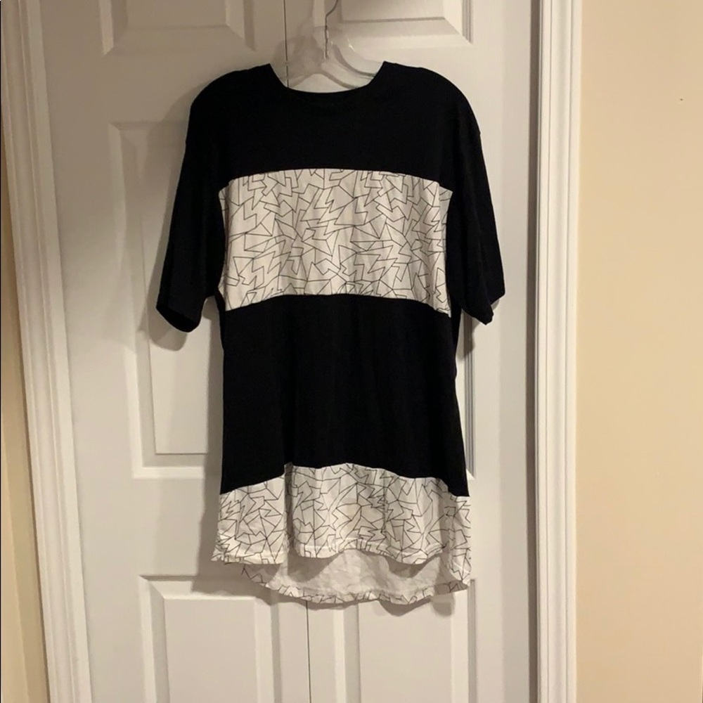 Geometric Design T-Shirt
